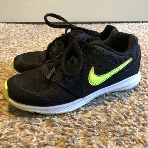 Nike downshifter 7 kids sneakers